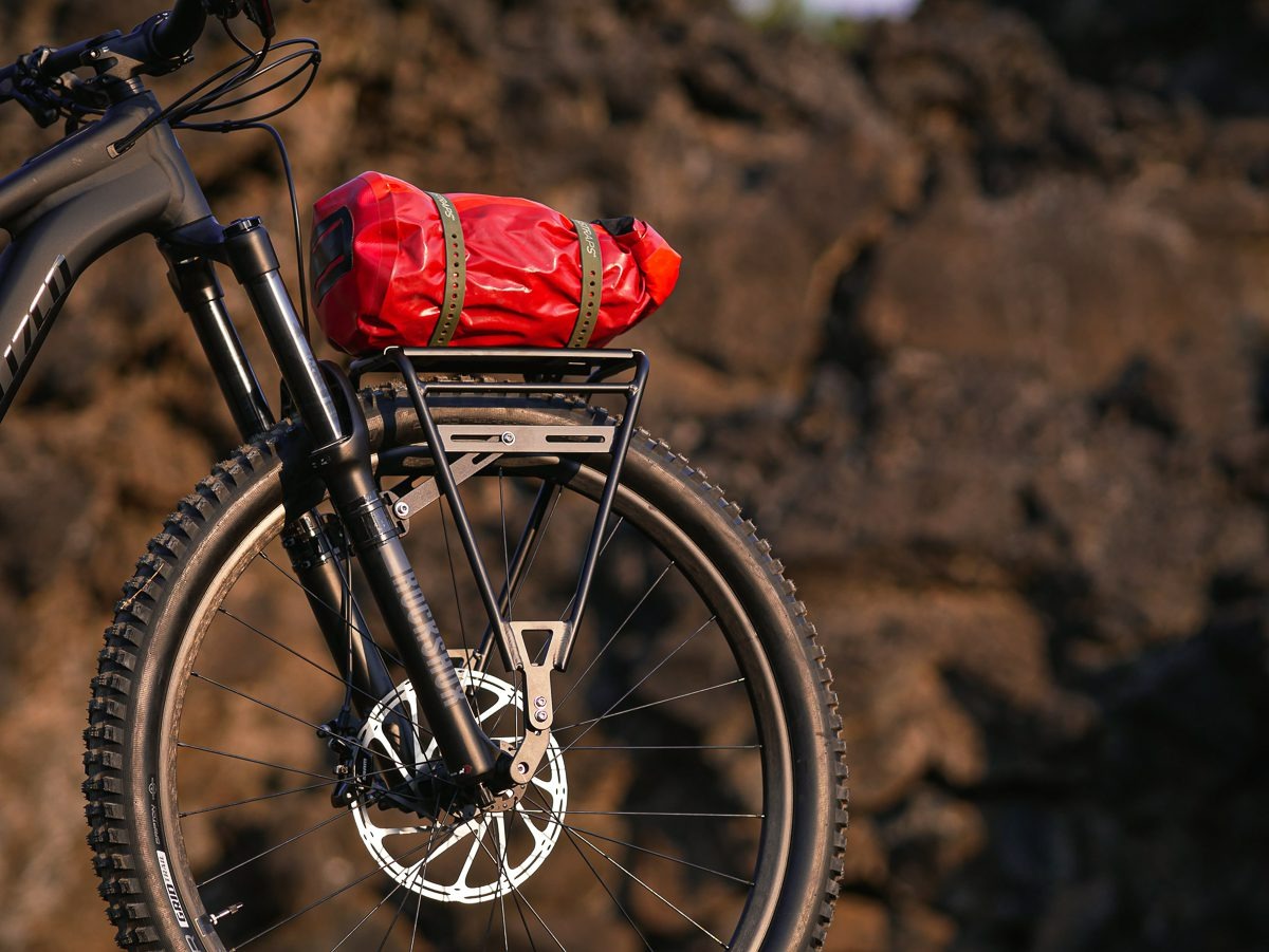 Porte bagage avant vélo voyage Old Man Moutain