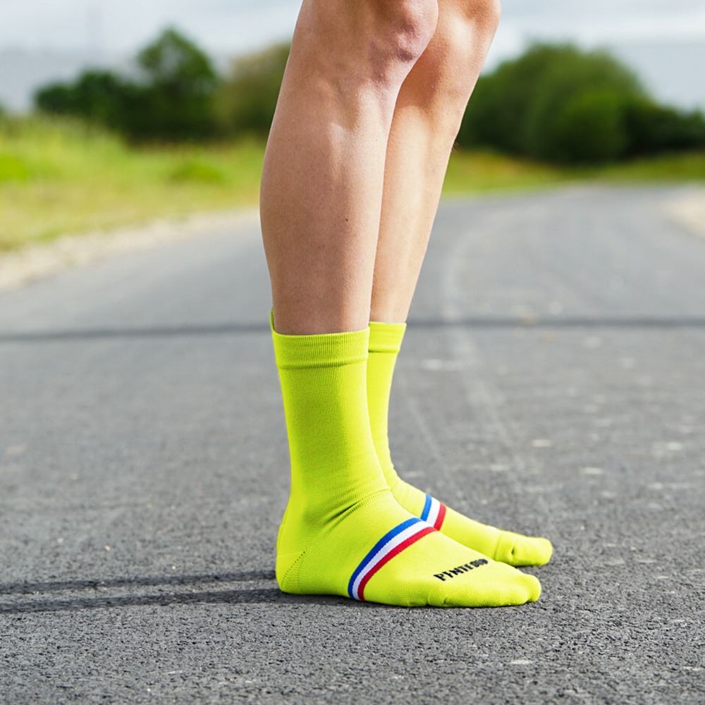 chaussettes-velo-jaune
