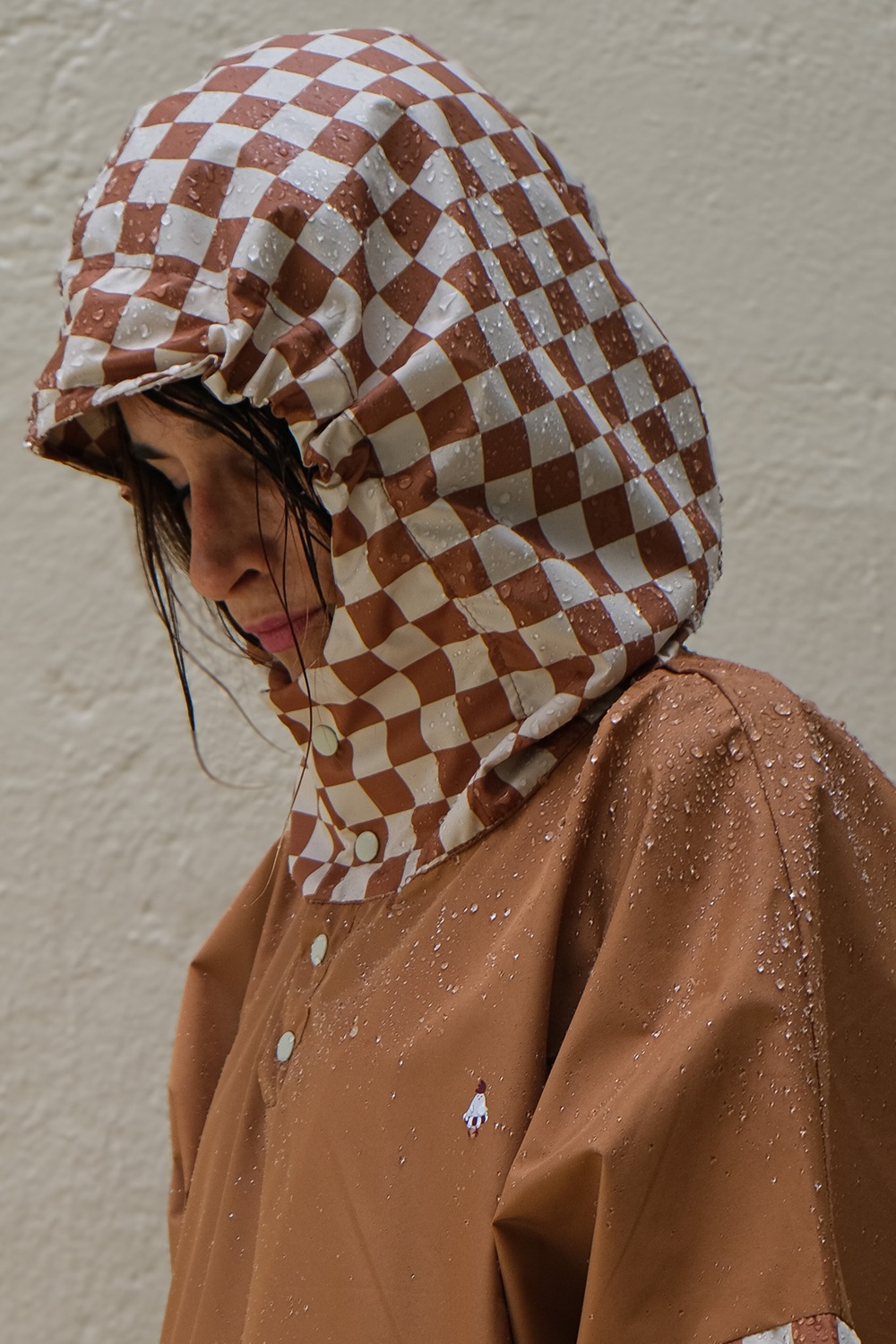poncho-avec-capuche-couvrante