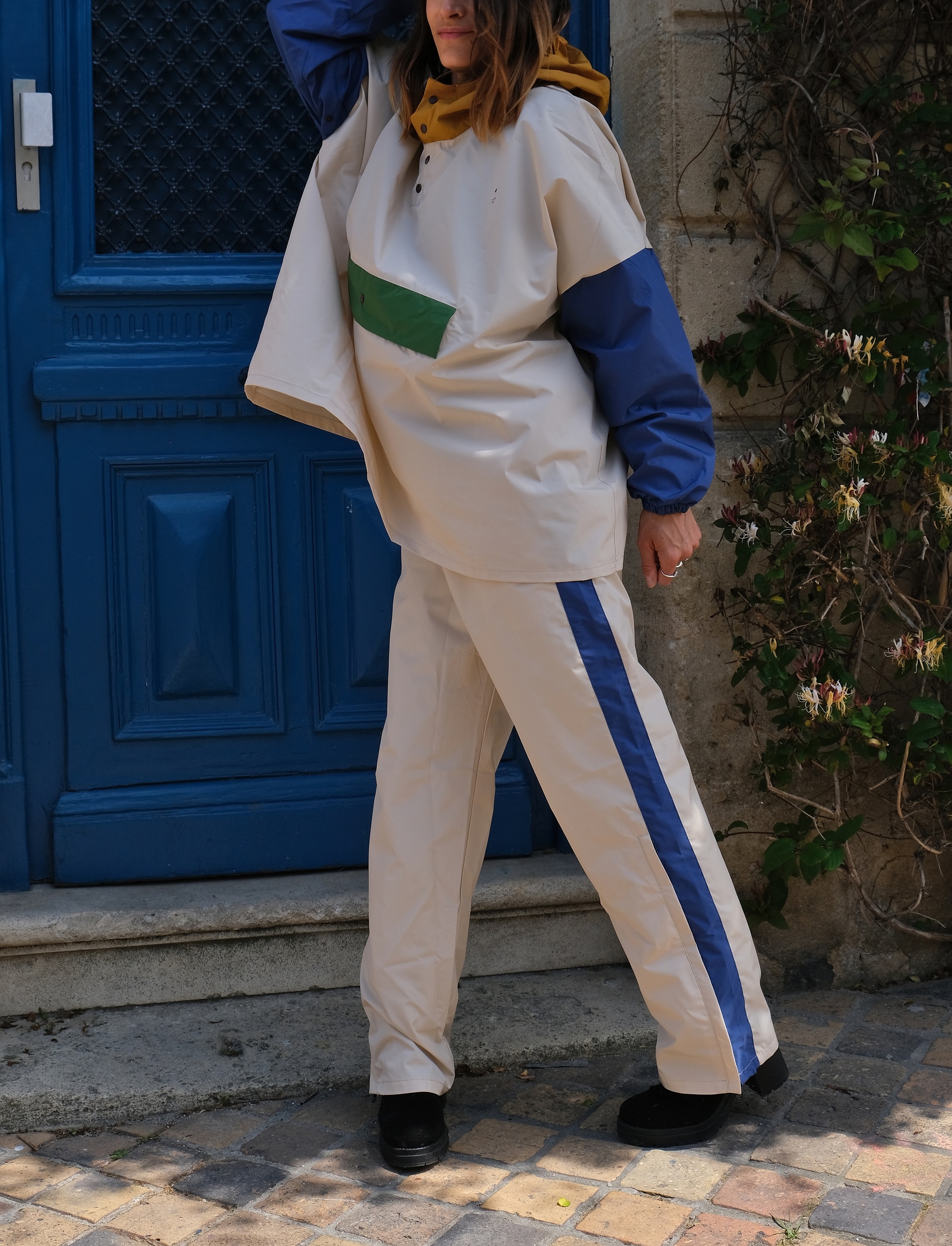 impermeable-poncho-enfilage-tete