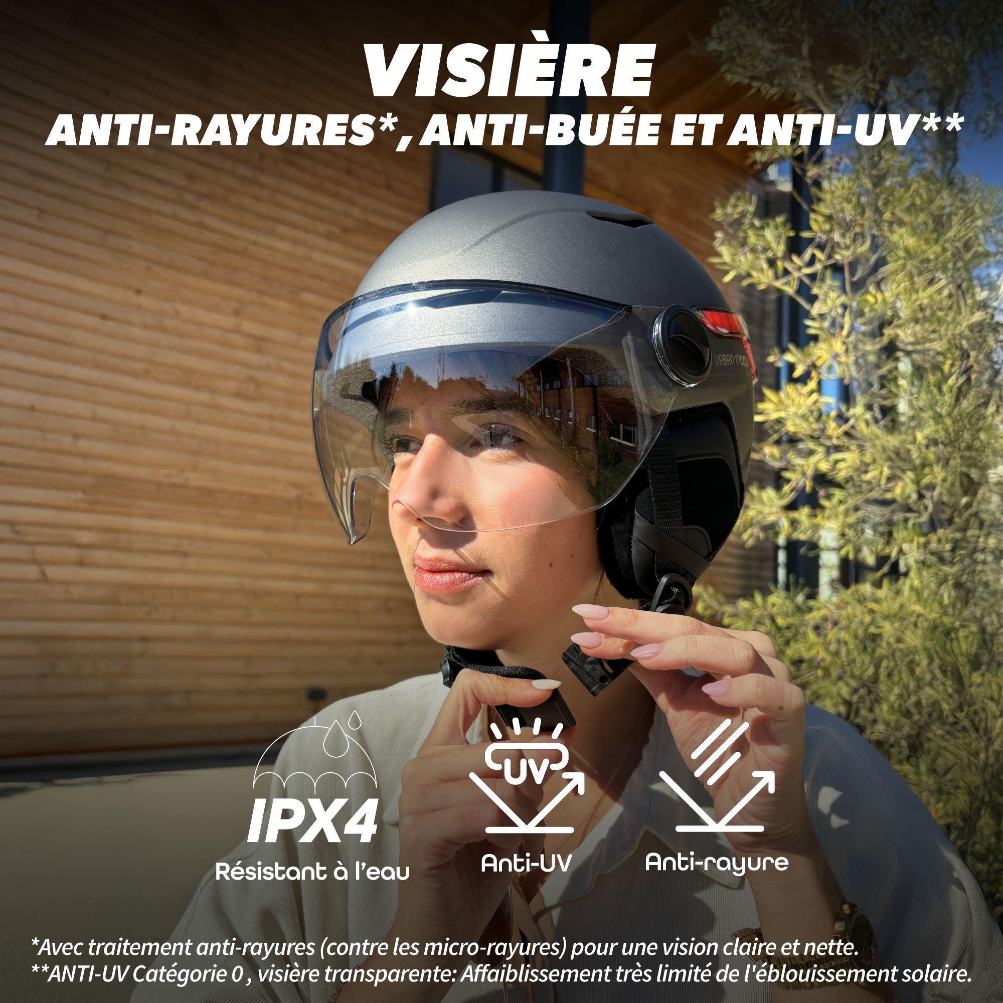 casque-tnb-lumineux-porte