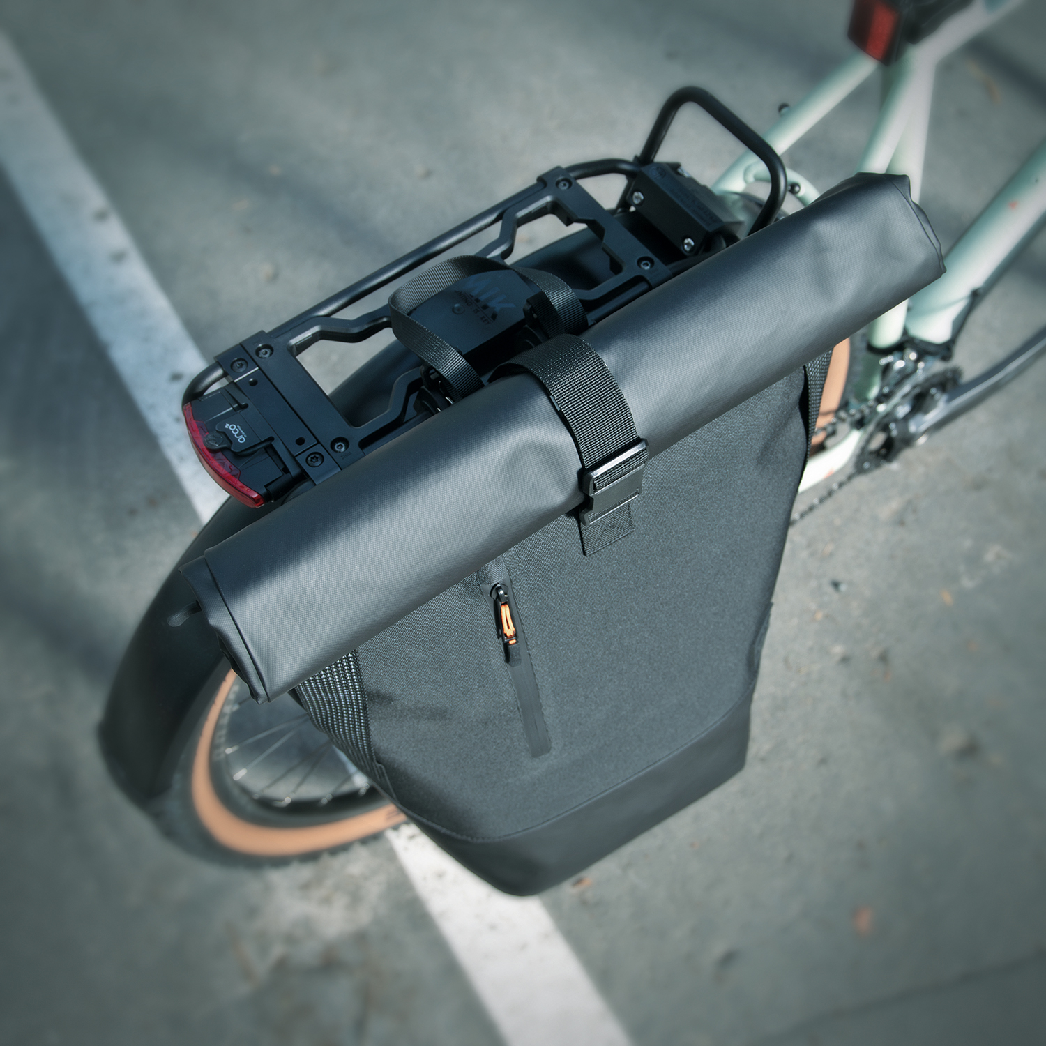 sacoche-sks-germany-roll-top-noir