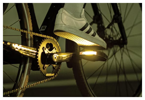 pedale-look-lumineuse-nuit