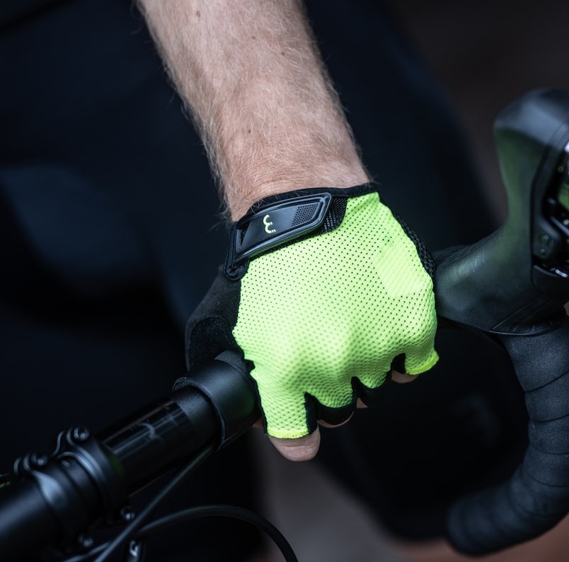 Paire de Gants / Mitaines en Cuir couleur Noir - Modèle CLOUS POINTUS