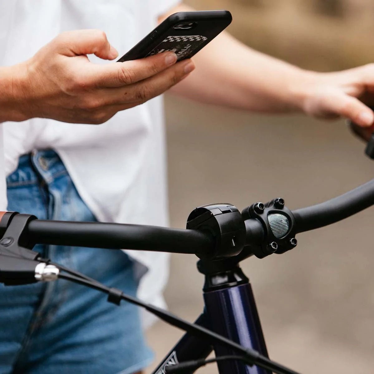 support-telephone-loop-mount