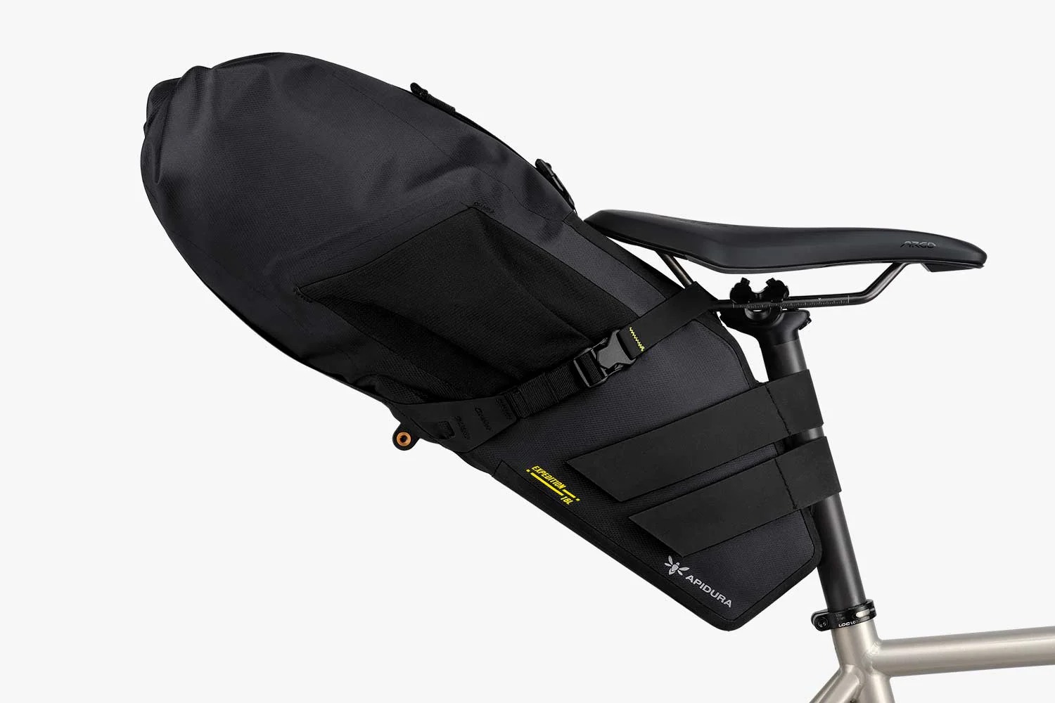 grande-sacoche-selle-apidura-2026