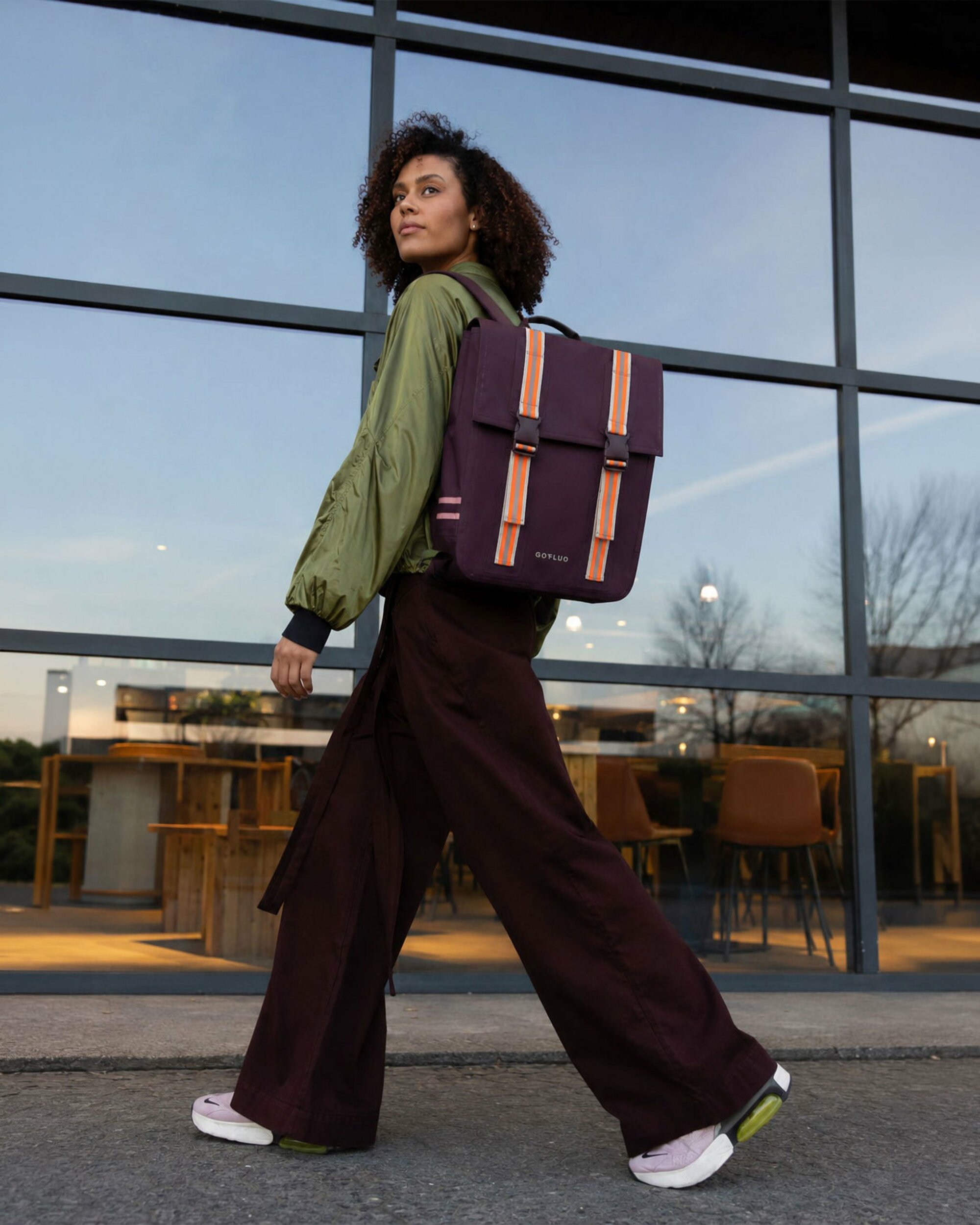sac-a-dos-velo-urbain-femme-go-fluo