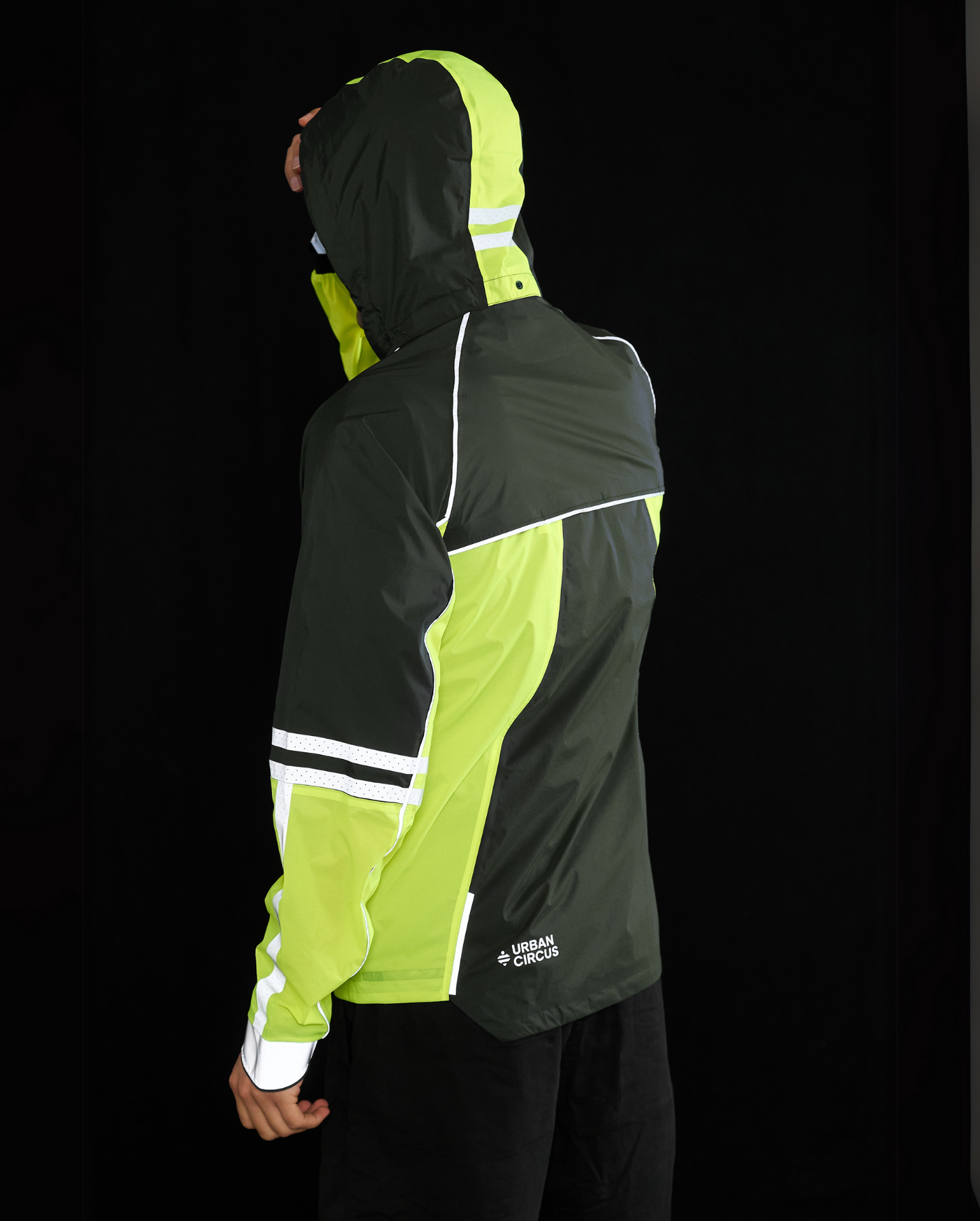 escapade-veste-legere-kaki-vert-nuit-dos-homme