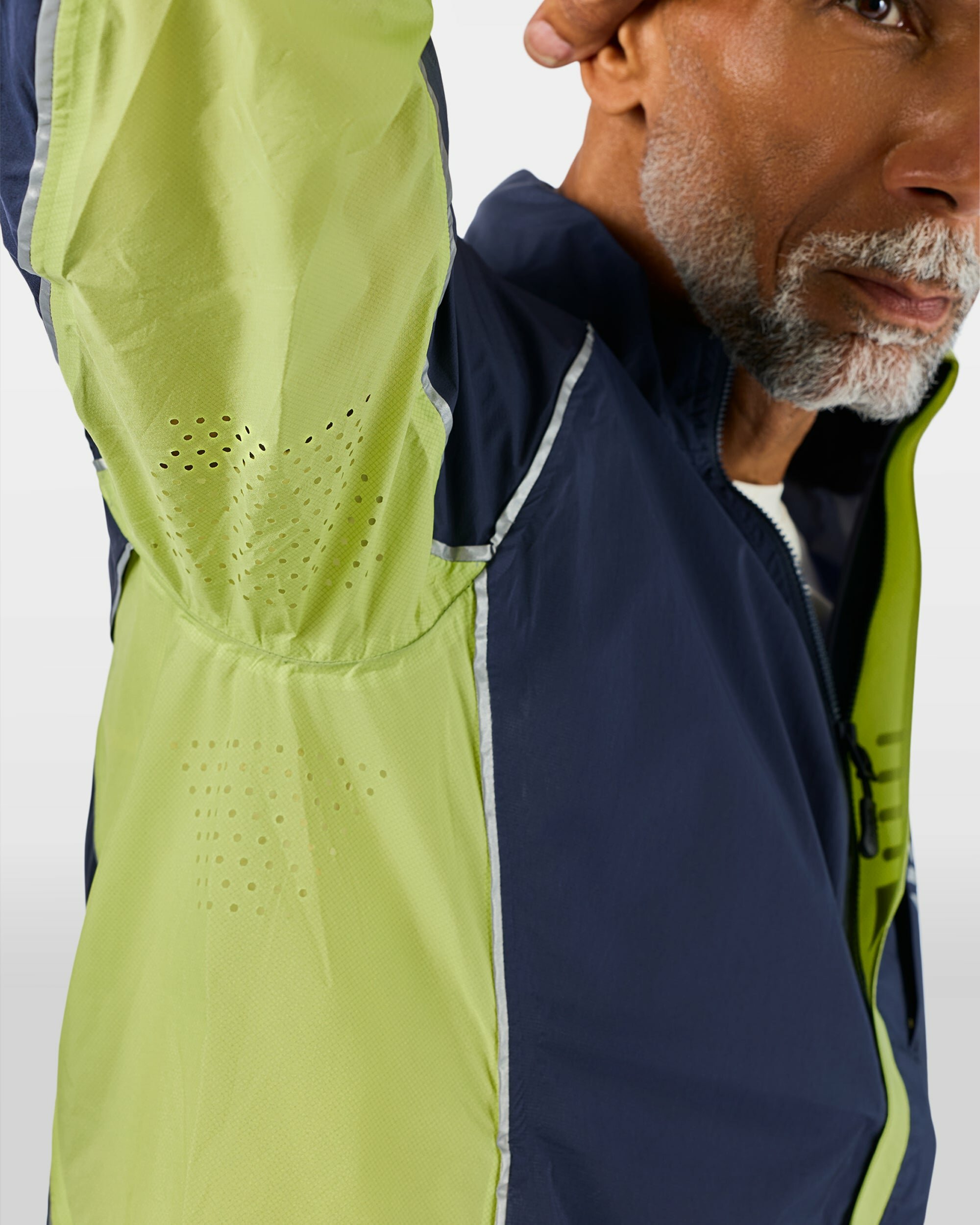 veste-sport-outdoor-jaune-bleue-marine-ultra-legere-respirante-aerations-aisselles-homme