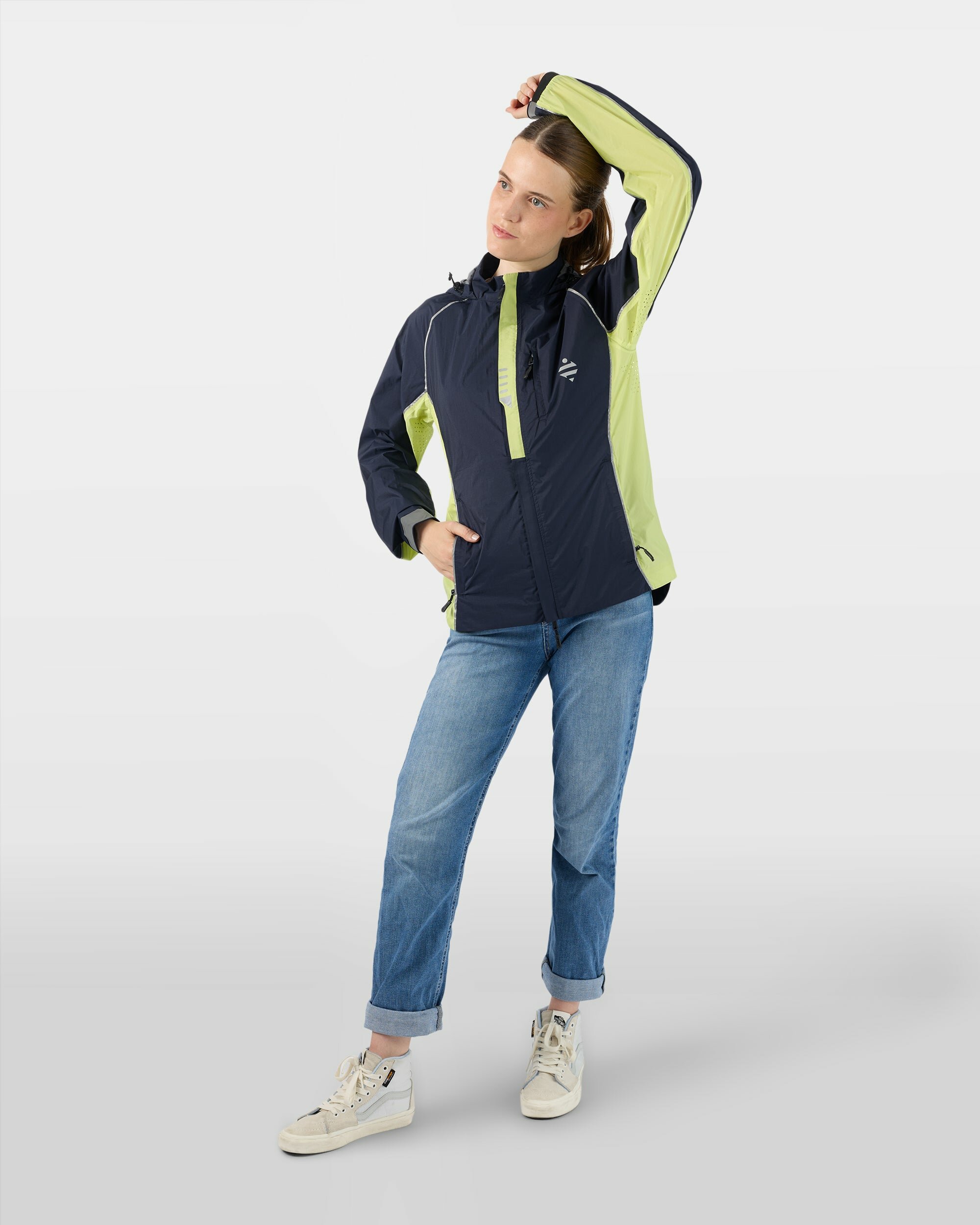 veste-polyvalente-activites-outdoor-jaune-bleue-marine-ultra-legere-respirante-femme