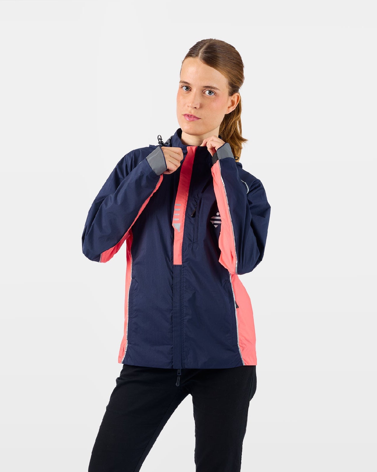 veste-ultra-legere-respirante-coupe-vent-impermeable-sport-escapade-corail-femme