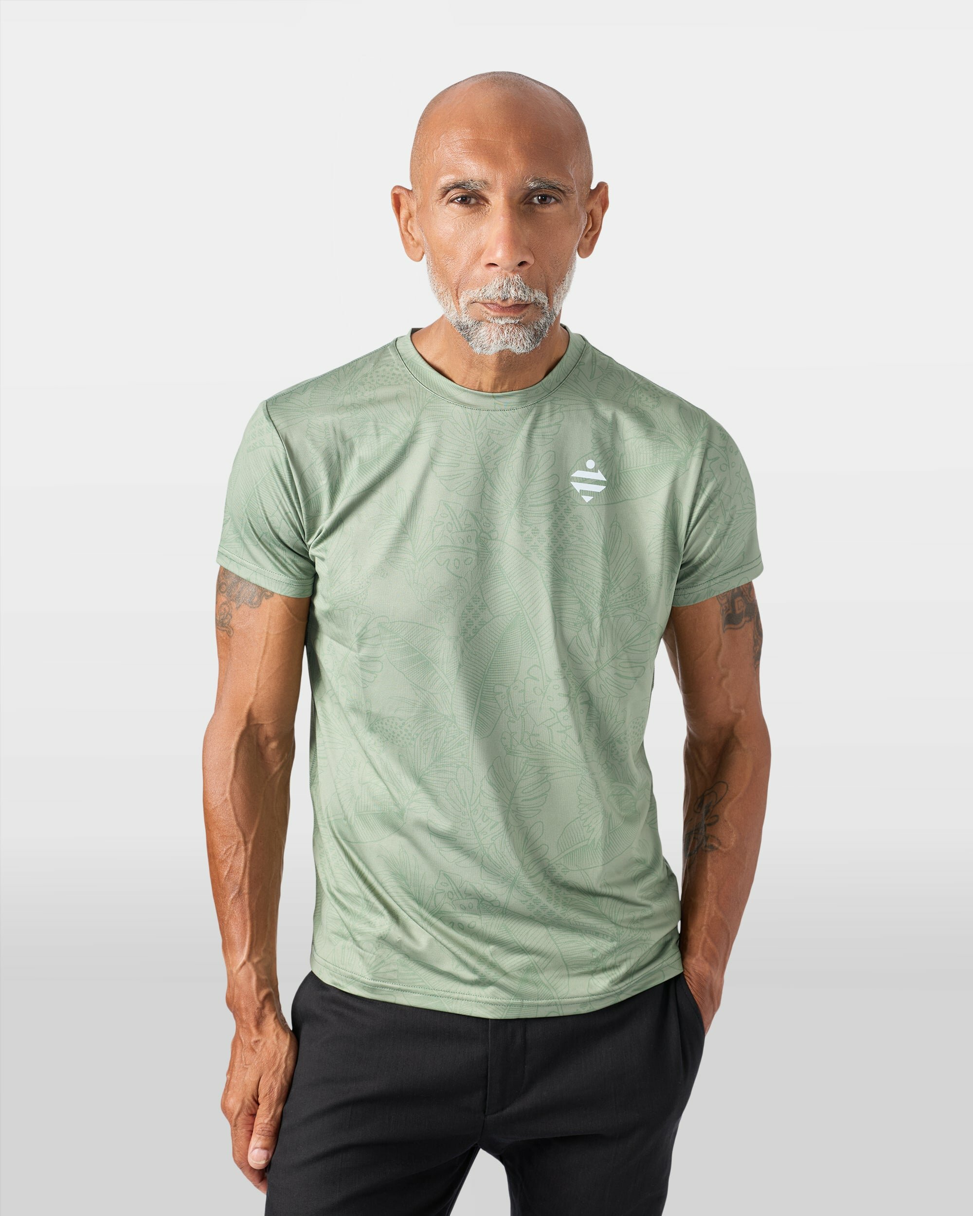 tshirt-sport-running-velo-respirant-aerotech-sauge-vert-motif-jungle-homme