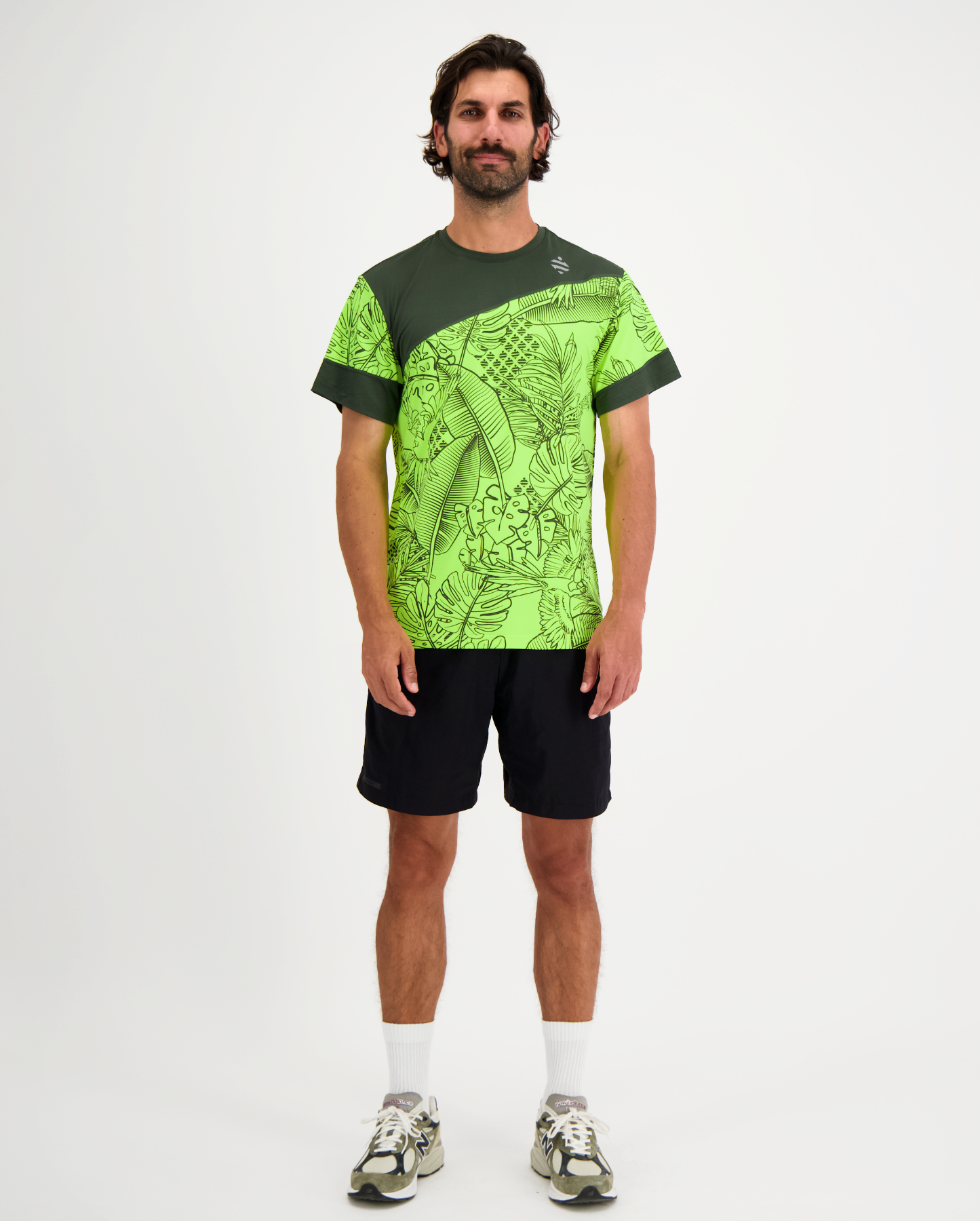 tshirt-respirant-course-a-pied-velo-vert-motif-jungle-urban-circus-homme
