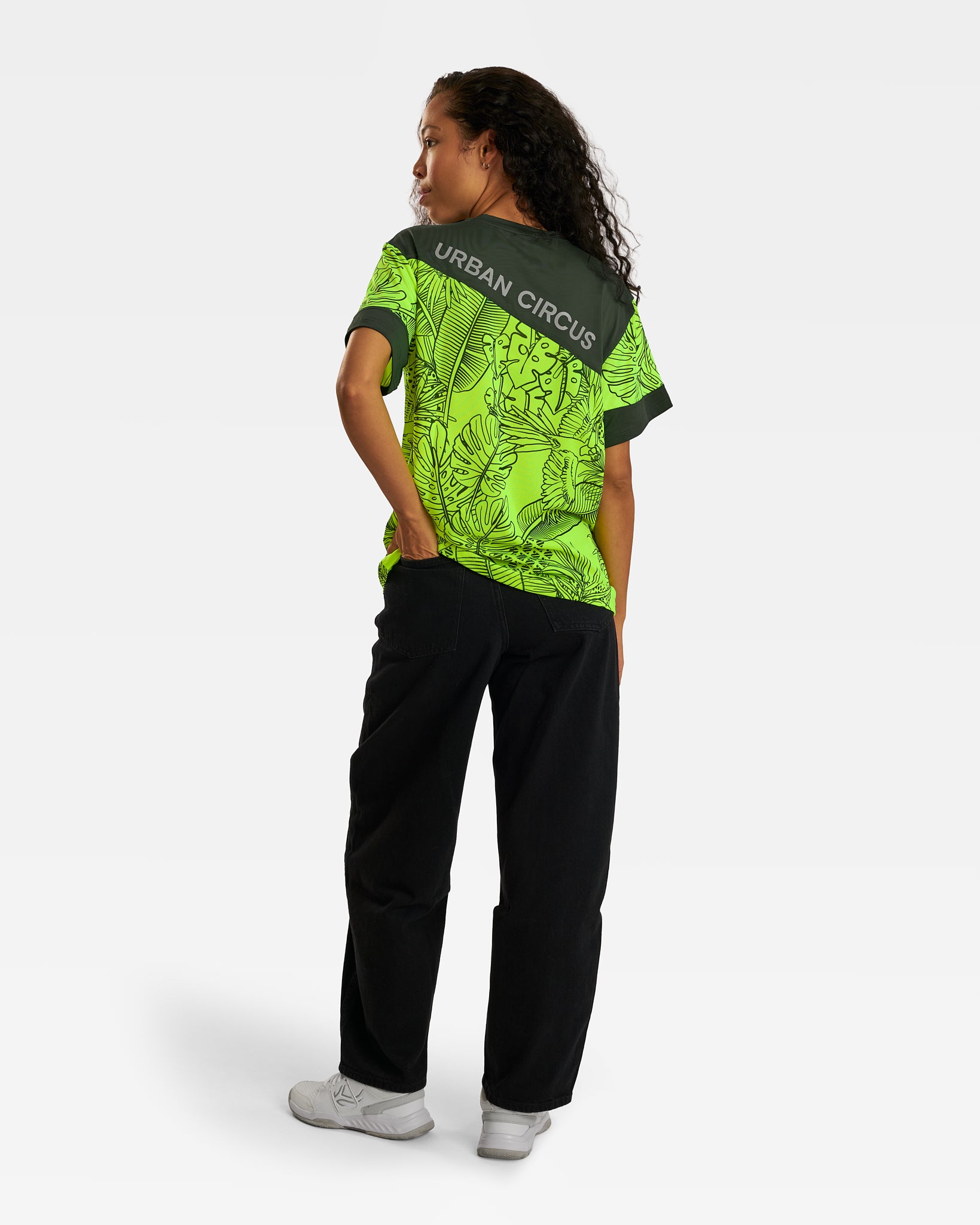 tshirt-aerotech-ultra-respirant-kaki-motif-jungle-running-cyclisme-urban-circus-femme