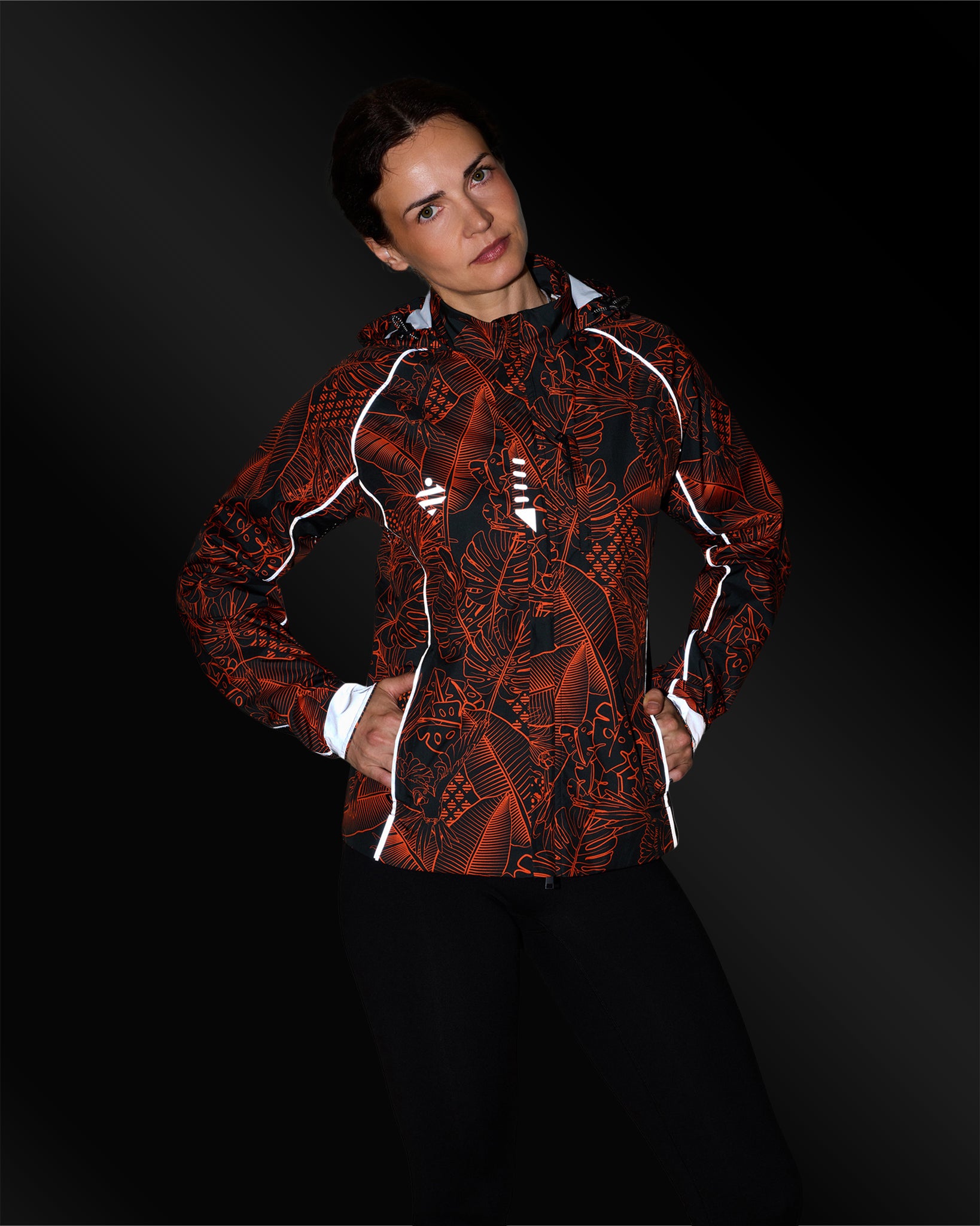 veste-sport-outdoor-velo-respirante-reflechissante-escapade-motif-jungle-orange-femme