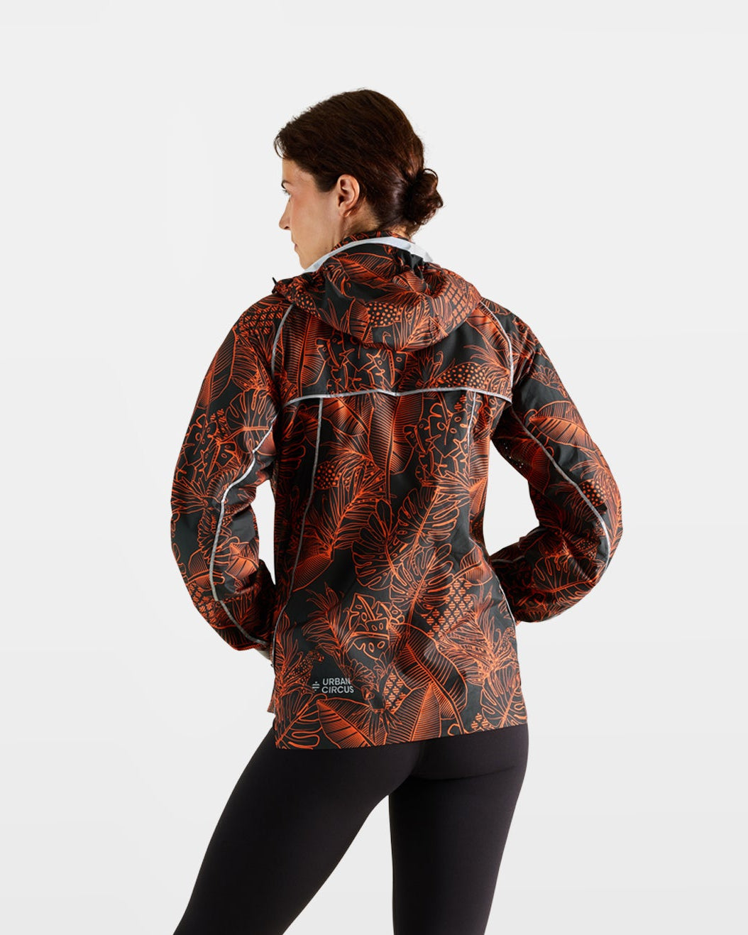 veste-sport-outdoor-velo-respirante-escapade-motif-jungle-orange-femme