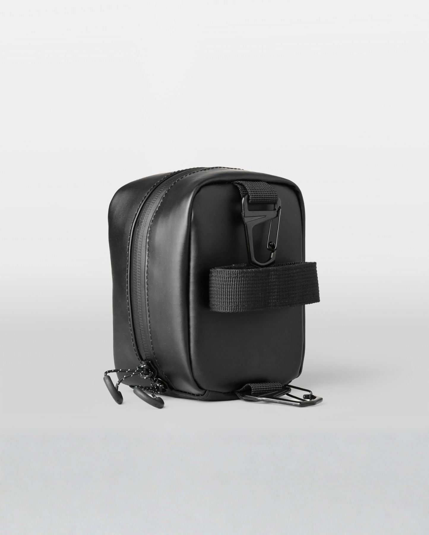 sacoche-selle-velo-route-kit-reparation-voyage-cyclotourisme-sac-modulable-impermeable
