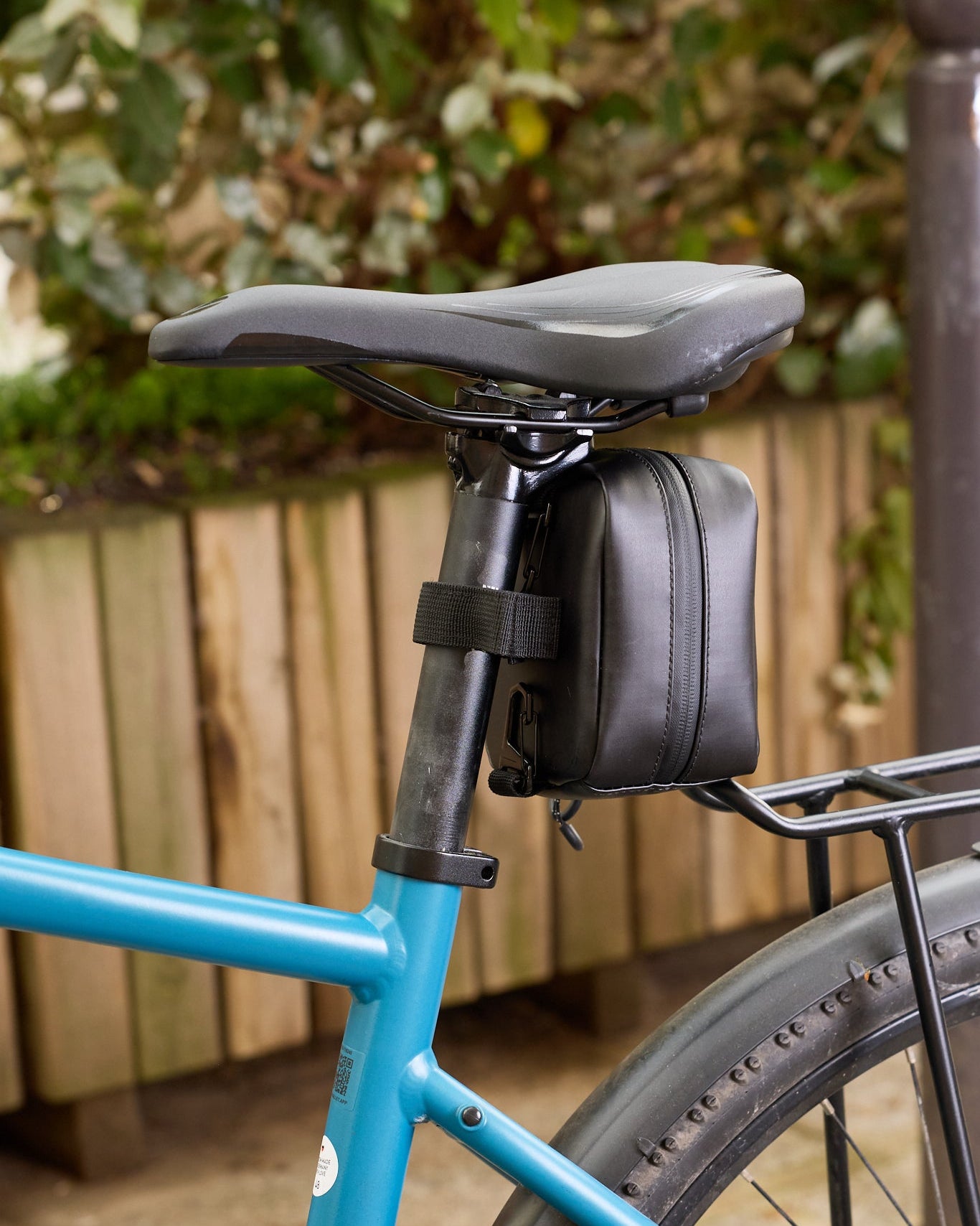 sacoche-selle-velo-route-kit-reparation-voyage-cyclotourisme-sac-modulable