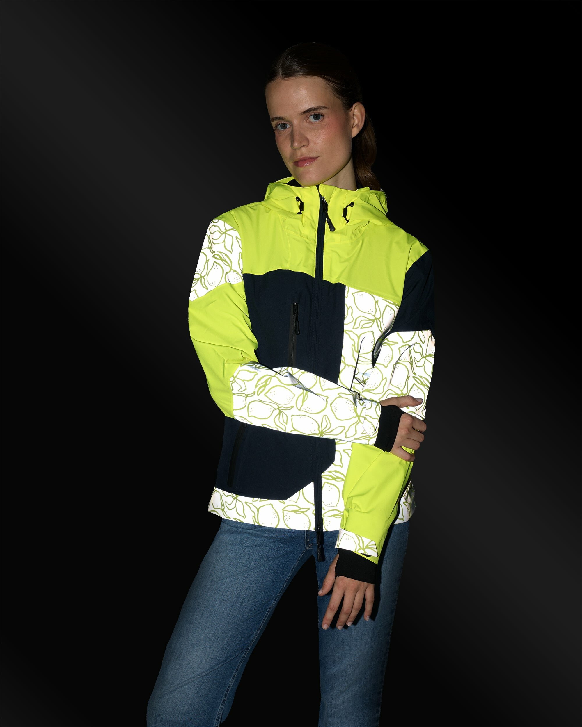 repop-light-veste-legere-velotaf-jaune-fluo-motifs-citron-impermeable-reflechissante-femme