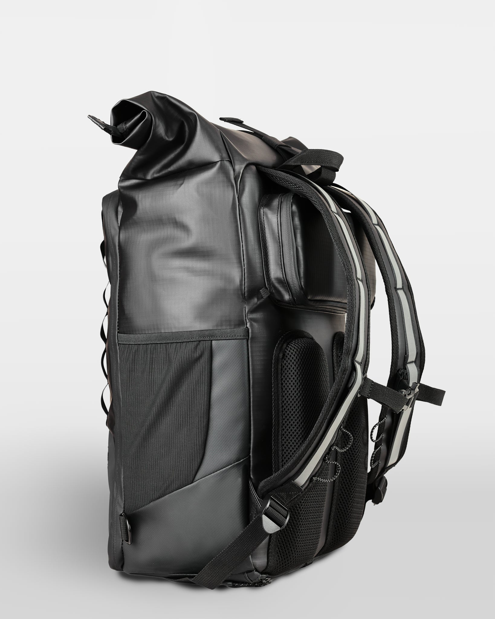 sac-a-dos-modulable-sacoche-velo-impermeable-cyclotourisme-noir-filet-gourde