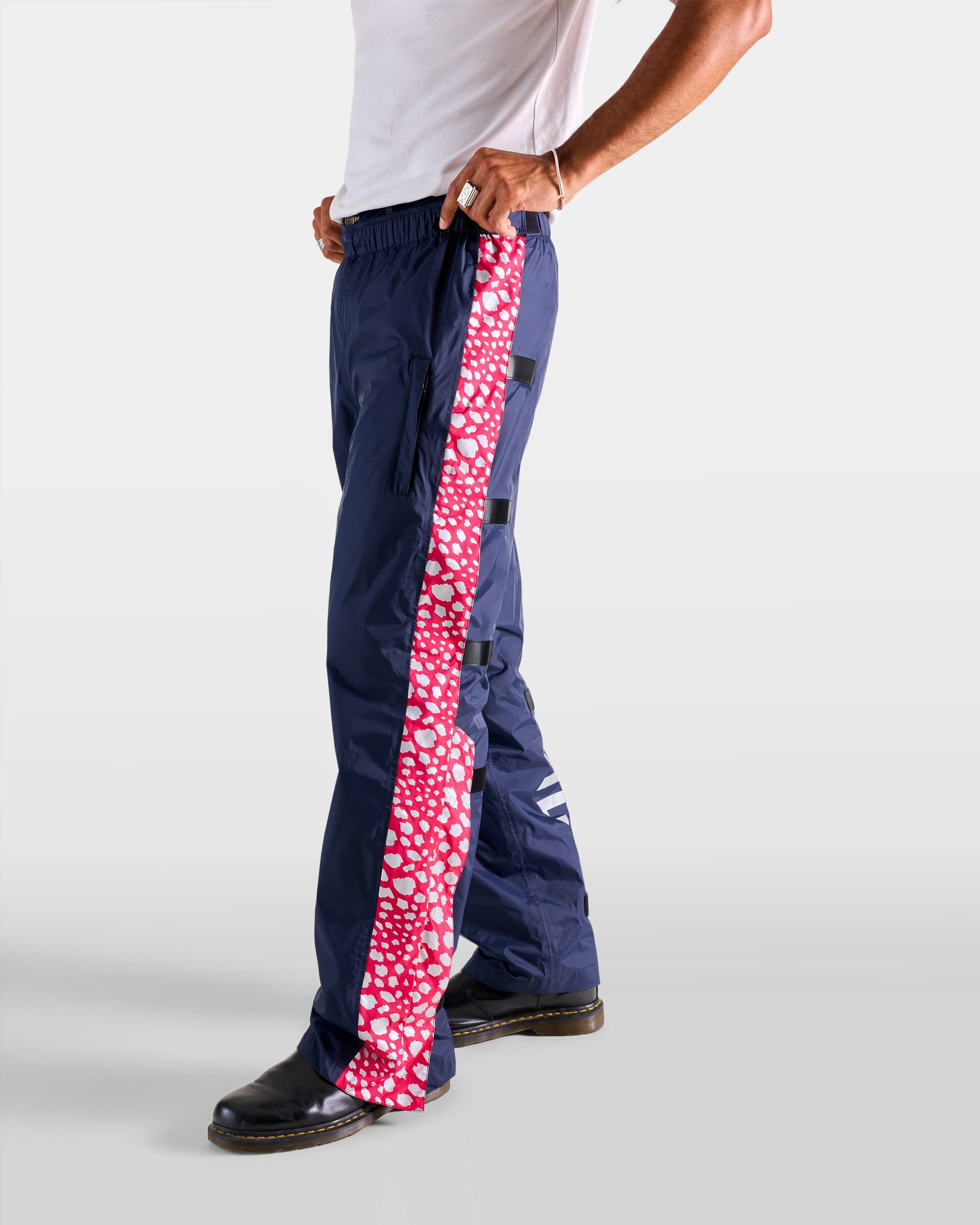 surpantalon-de-pluie-impermeable-velo-bleu-marine-rose-motif-guepard-homme