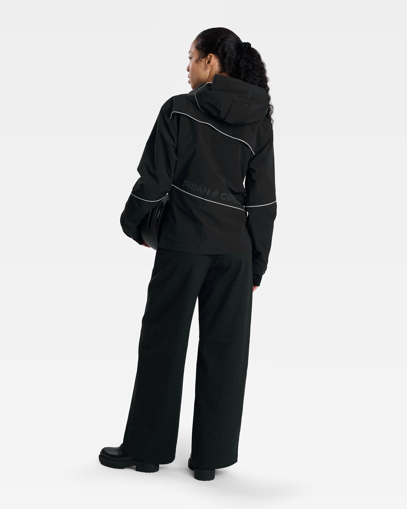 bouvac-veste-technique-velotaf-respirante-impermeable-reflechissante-noire-femme
