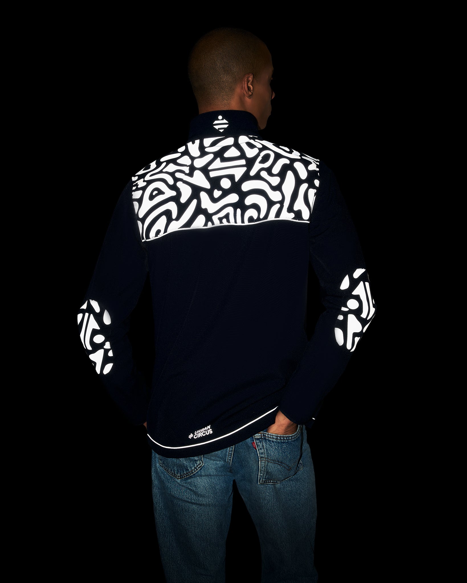 softshell-orso-bleue-marine-polaire-deperlante-reflechissante-velo-homme-dos