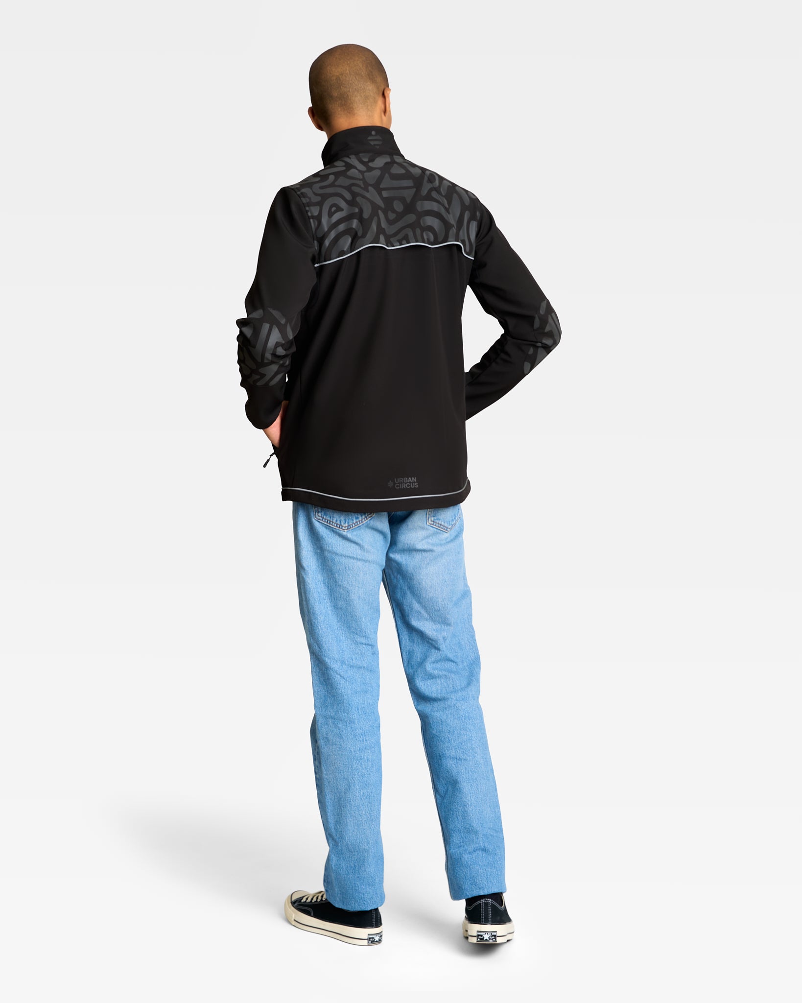 softshell-orso-noire-motif-polaire-deperlante-velotaf-homme-dos