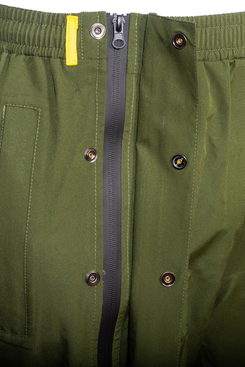 Pantalon pluie Hello Rain Storm 20K olive porté