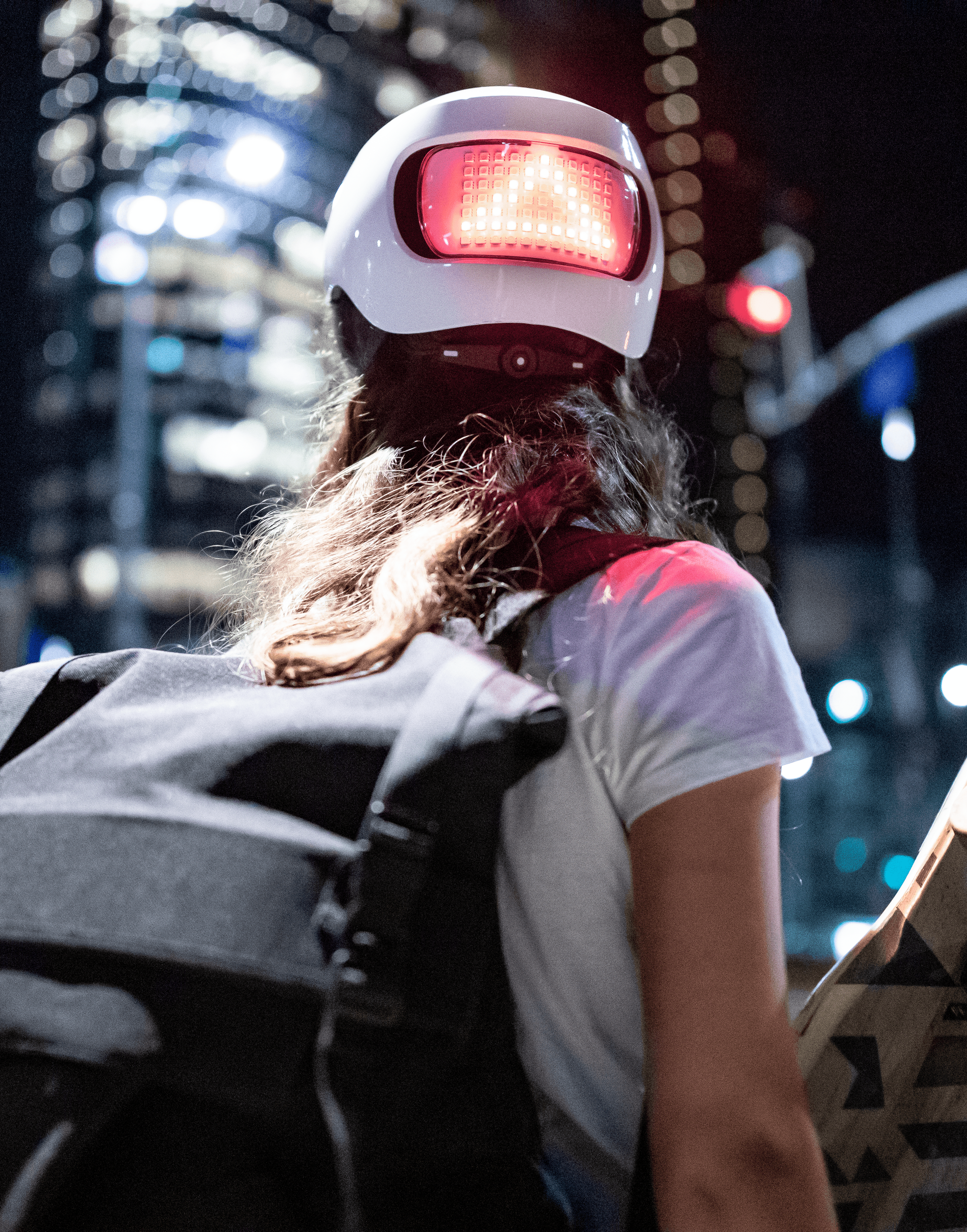 LUMOS : le casque de vélo connecté et intelligent