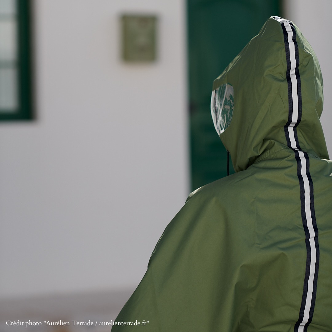 cape-pluie-cycliste-homme-femme-velo-letempsdesgrenouilles