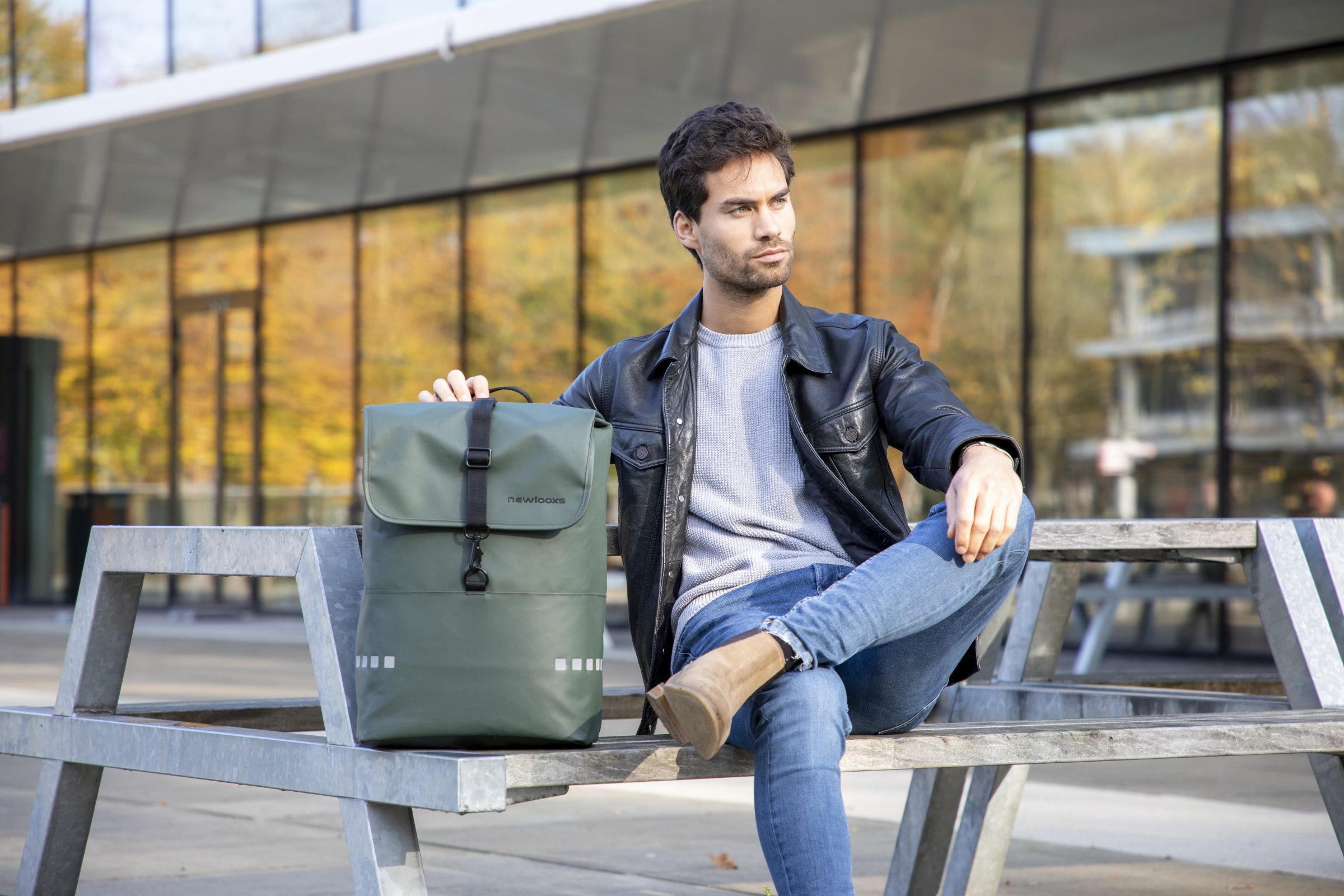 sac-a-dos-velo-urbain-impermeable-homme-new-looxs-odense-single