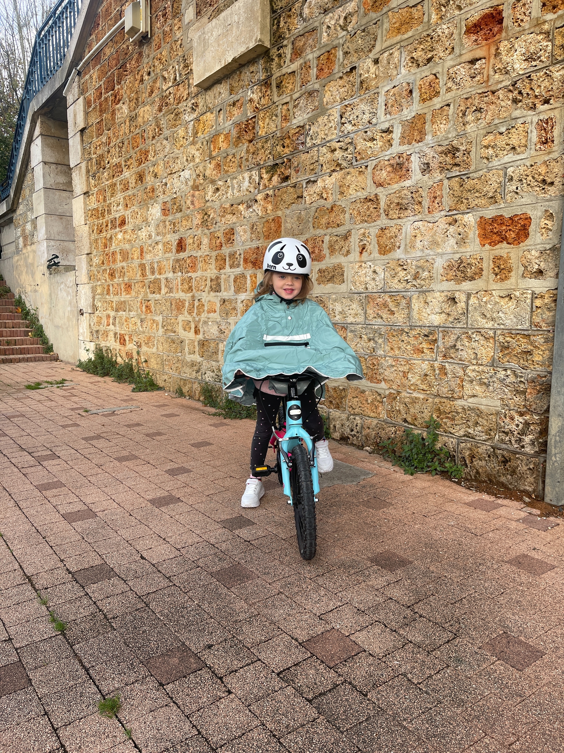 poncho-velo-fille-bleu-ciel