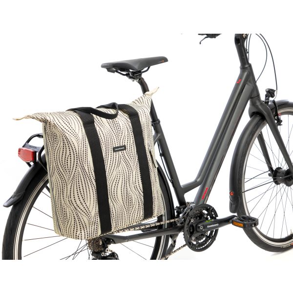 fixer-sac-a-l-epaule-kota-alma-sur-le-velo