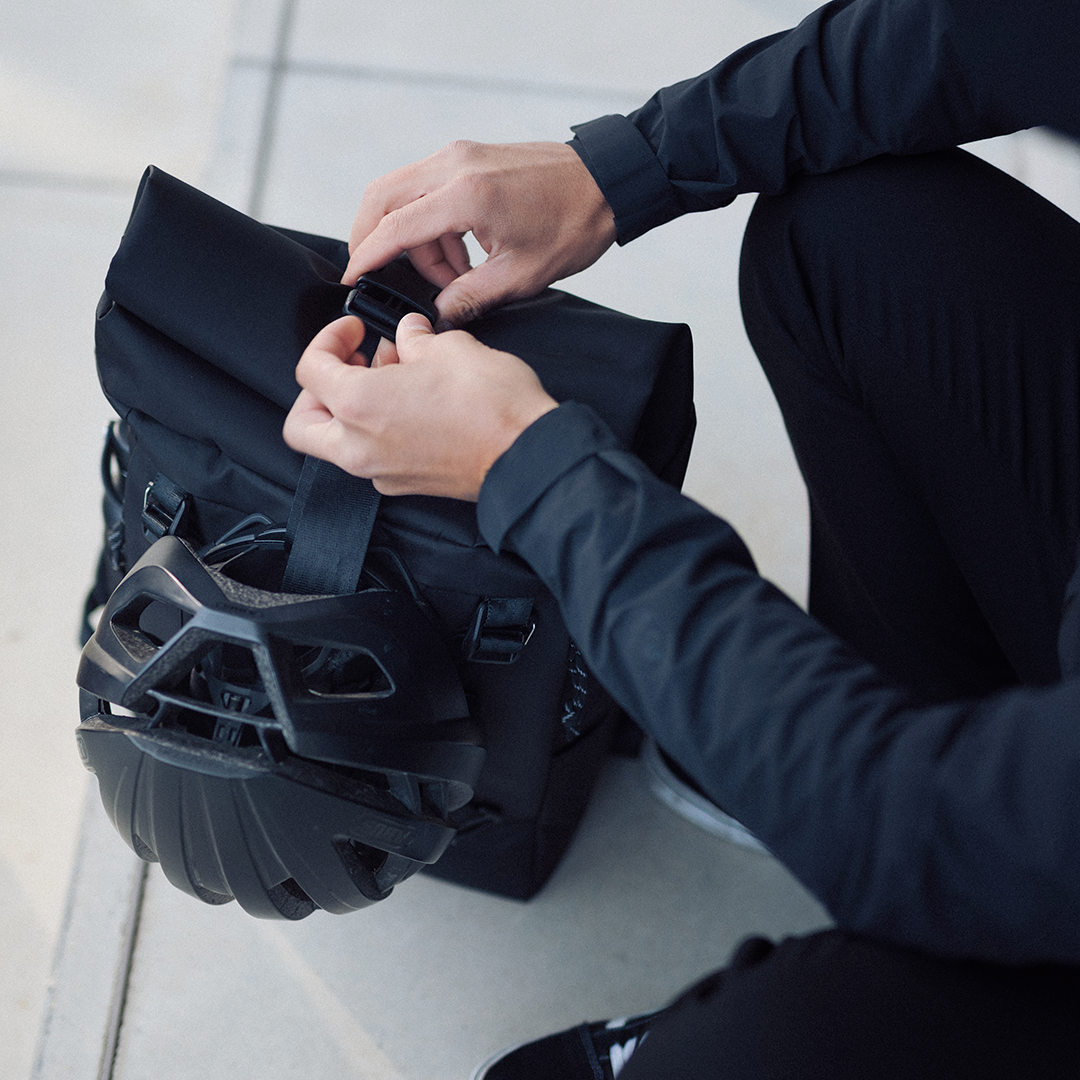 sac-velo-premium-25L-noir-etanche