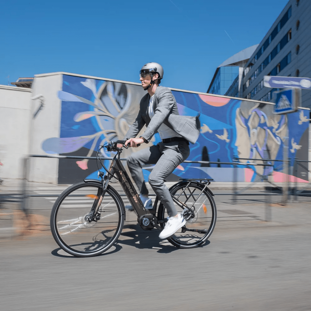 casque-velo-urbain-a-visiere-diezz-city-color-ventilation-10-airflow-avec-protection-nasale-sur-visiere-gris