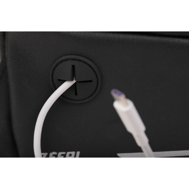 sacoche-de-cadre-velo-bikepacking-z-console-pack-support-smartphone-tactile-passant-pour-cable