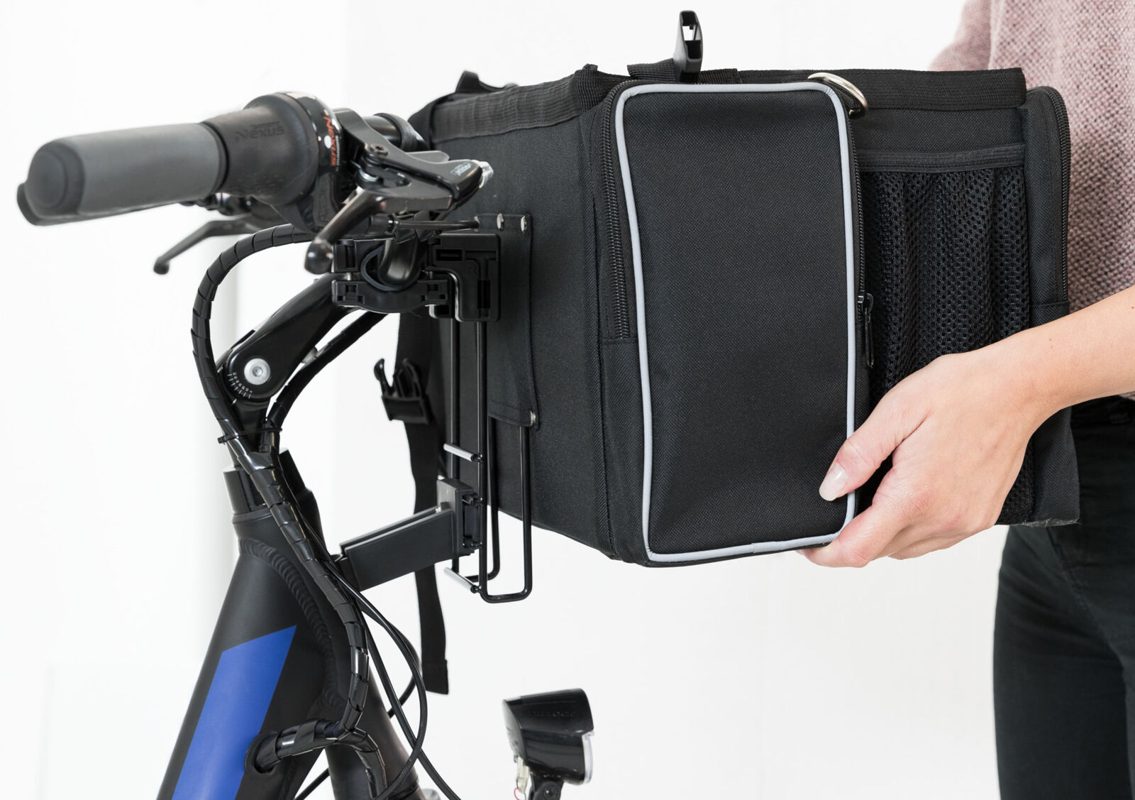 panier-avant-velo-sac-chien-avant-trixie-avec-porte-fils-rebord-rembourre-noir