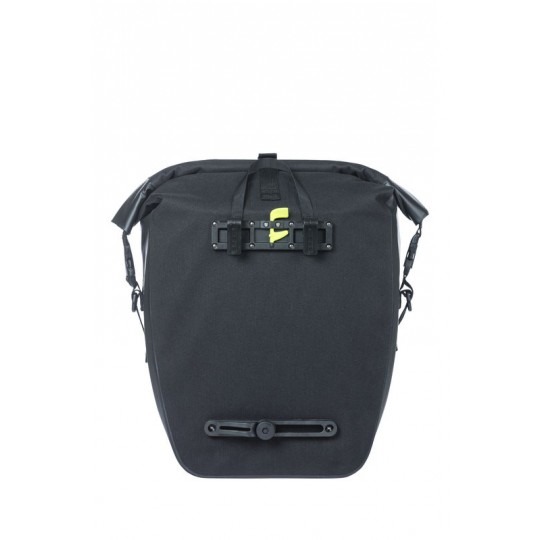 sacoche-arriere-cyclotourisme-basil-navigator-waterproof
