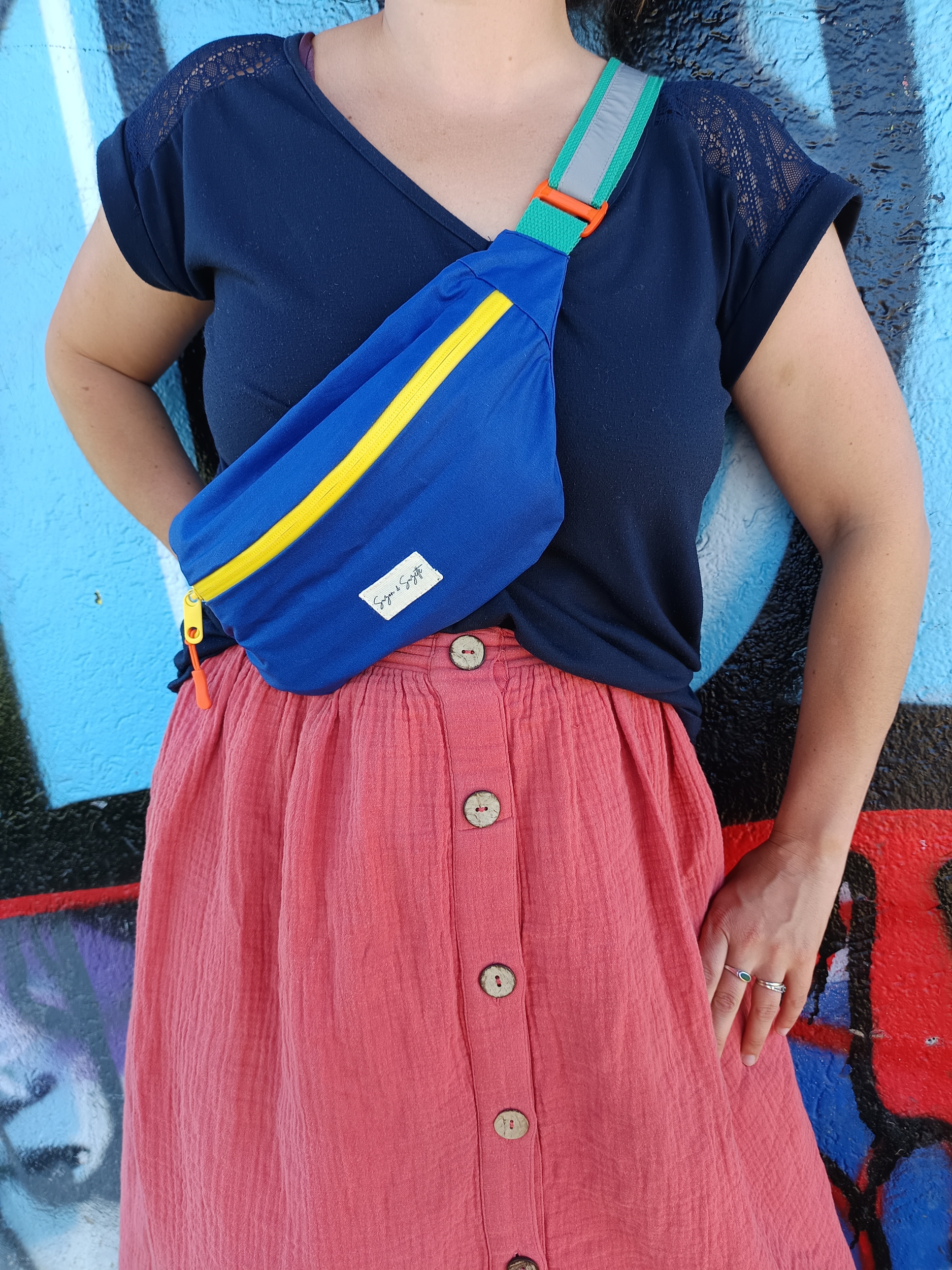 sac-a-main-banane-velo-a-bandouliere-suzon-et-suzette-fermeture-zippee-jaune