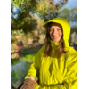 veste-cycliste-femme-basil-skane-hivis-capuche-special-casque-pluie