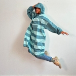 Cape-de-pluie-bleu-femme-chic