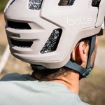 casque-de-velo-bolle-gris