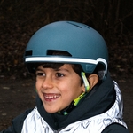 casque-reflechissant-maze-pour-enfant-kaki