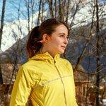 casque-conduction-osseuse-bluetooth-shokz-femme
