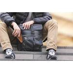 sacoche-velo-Basil-homme-citadin-collection-2025