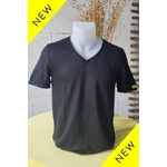 t-shirt-noir-col-v
