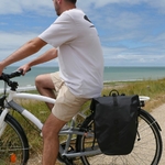 sacoche-velo-arriere-waterproof-noire