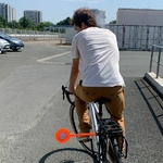 drapeau-ecarteur-de-danger-velo