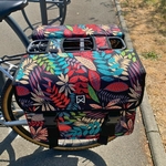 sacoche-coloree-fleurs-velo-ville